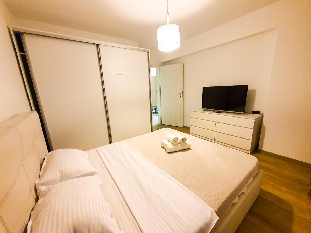 Luxurious Retreat 1Br Apartment With Netflix, Private Parking And Self Check In Popesti-Leordeni Exterior foto
